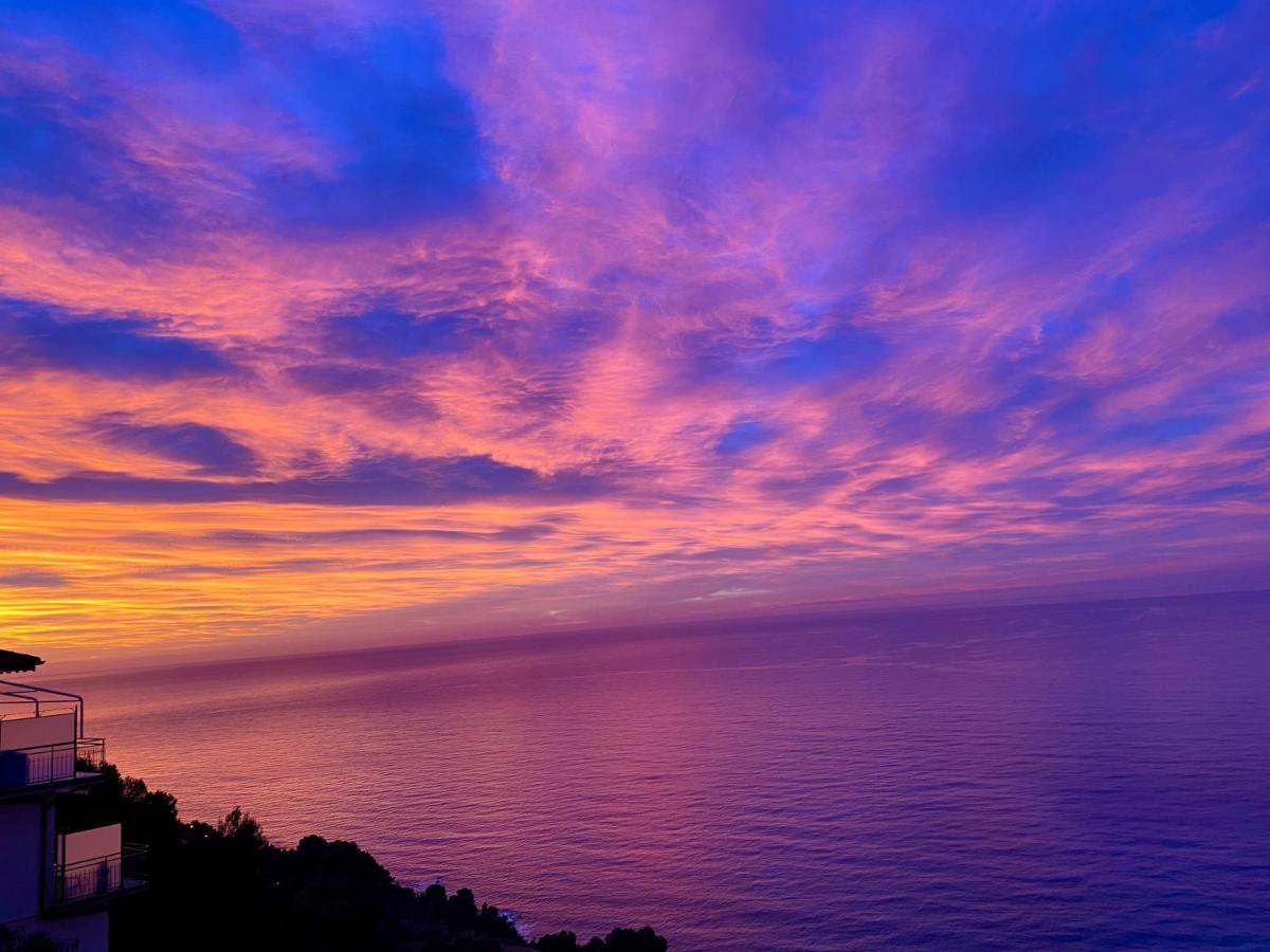 Kiss Of Sea - Balzi Rossi & Baia Beniamin Apartment Ventimiglia Exterior foto