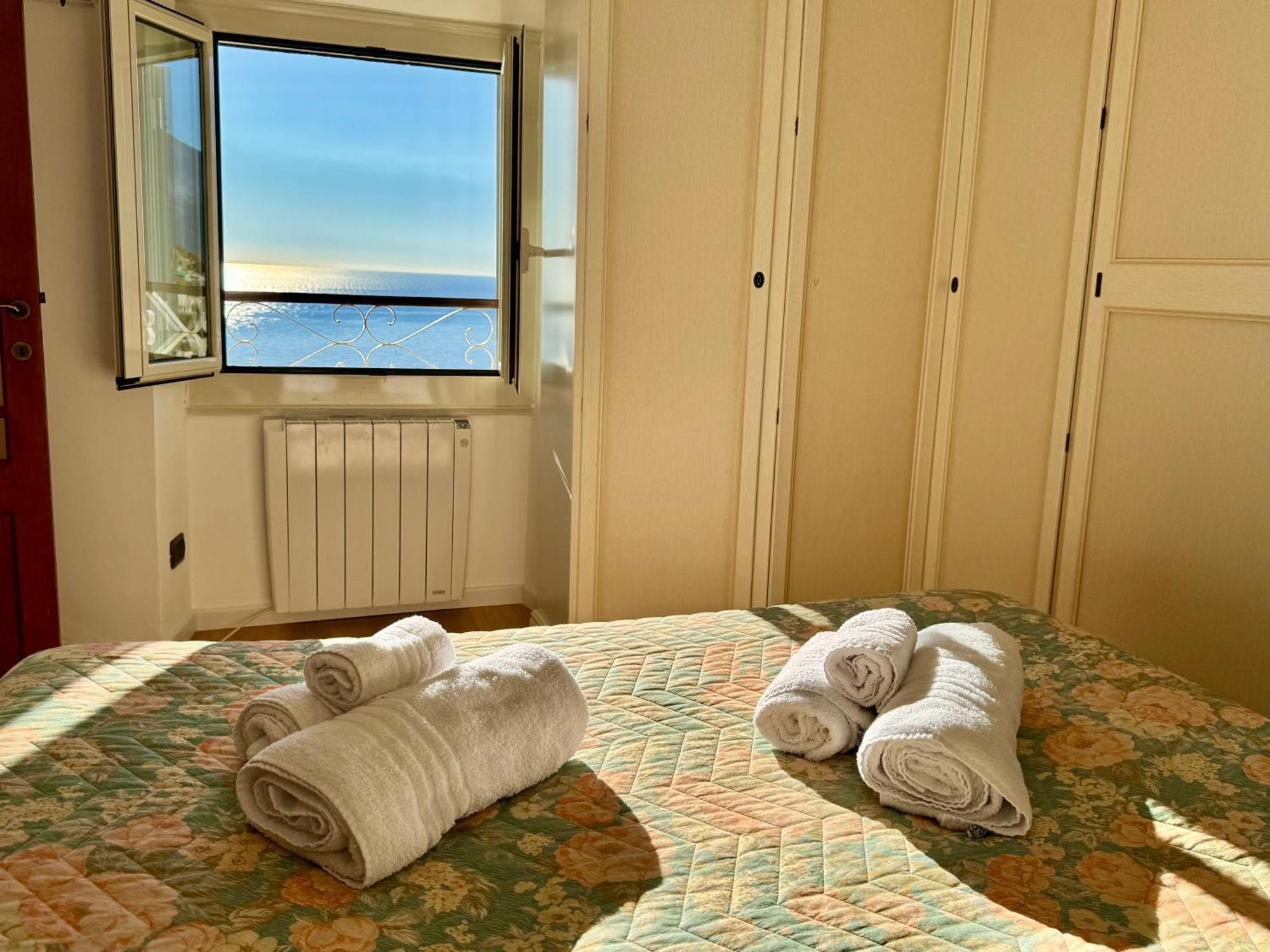 Kiss Of Sea - Balzi Rossi & Baia Beniamin Apartment Ventimiglia Exterior foto
