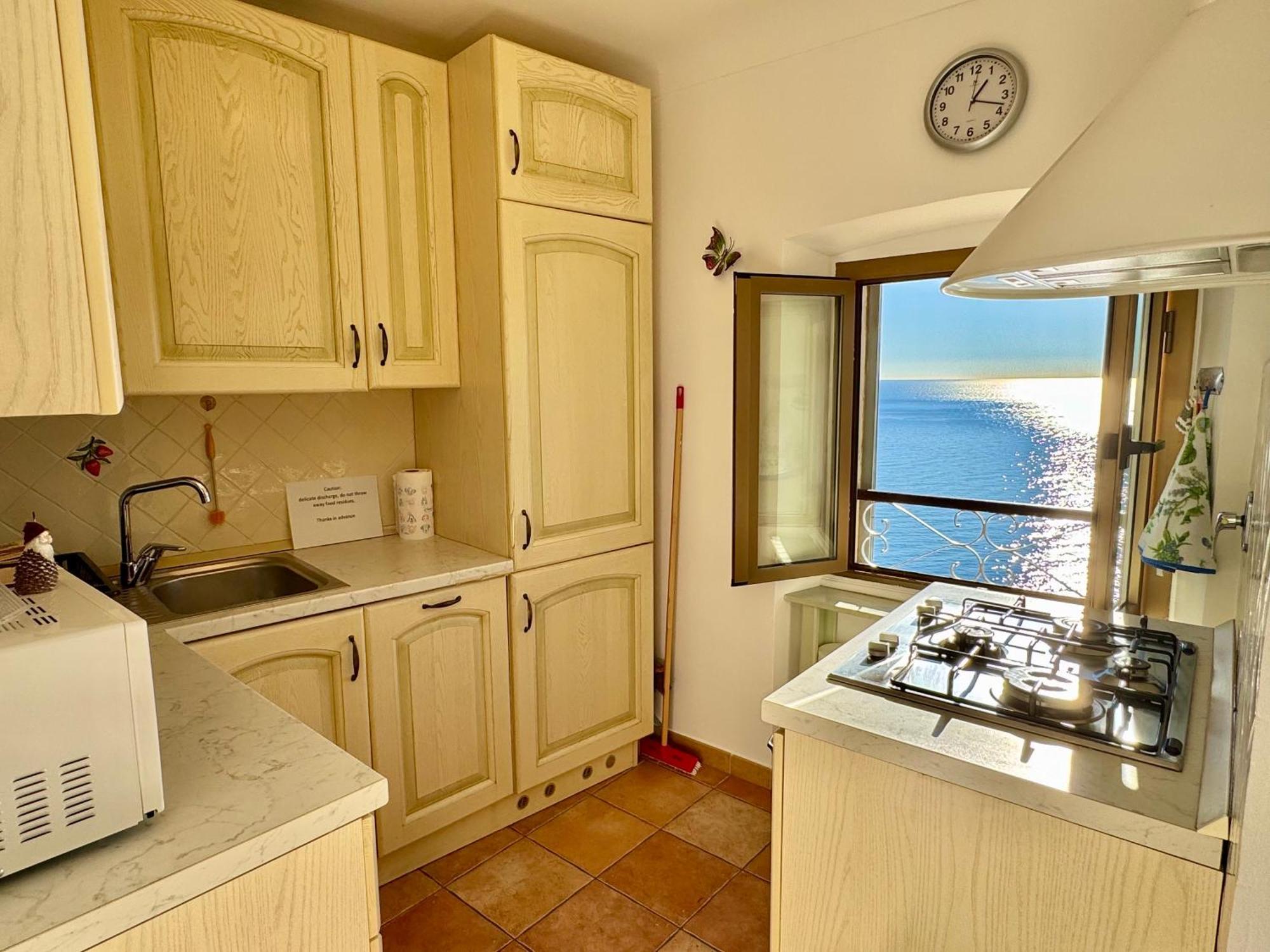 Kiss Of Sea - Balzi Rossi & Baia Beniamin Apartment Ventimiglia Exterior foto